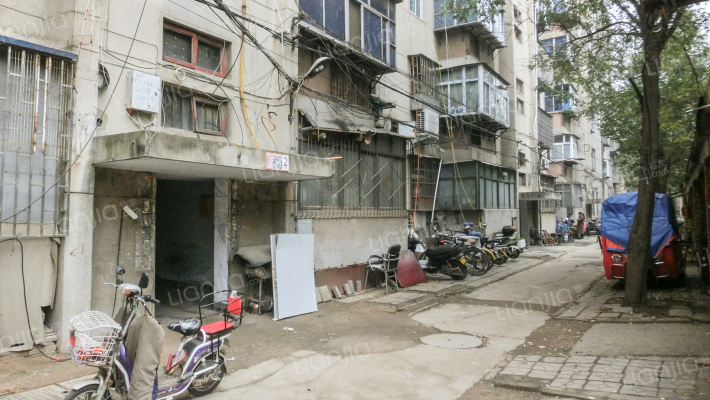 秦岭路25号院外景图