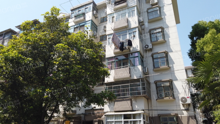 上怡二村外景图