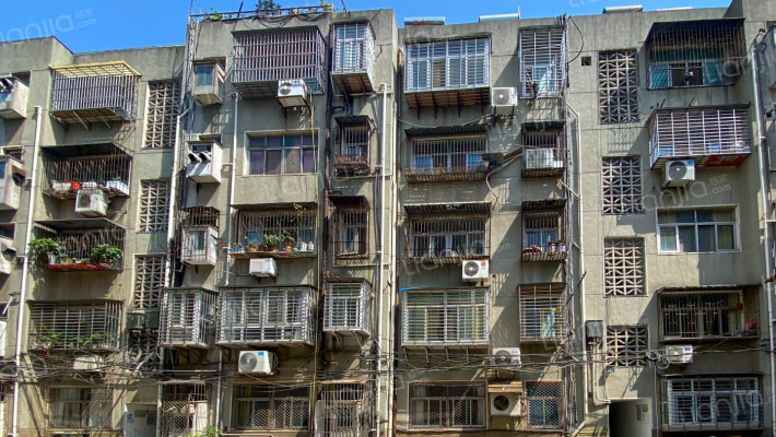 职工街粮管所家属院外景图