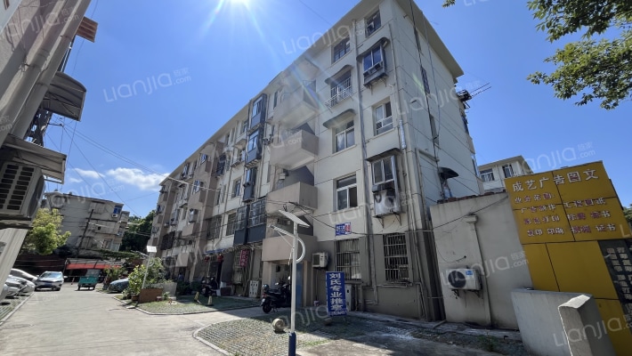 湖东三村外景图