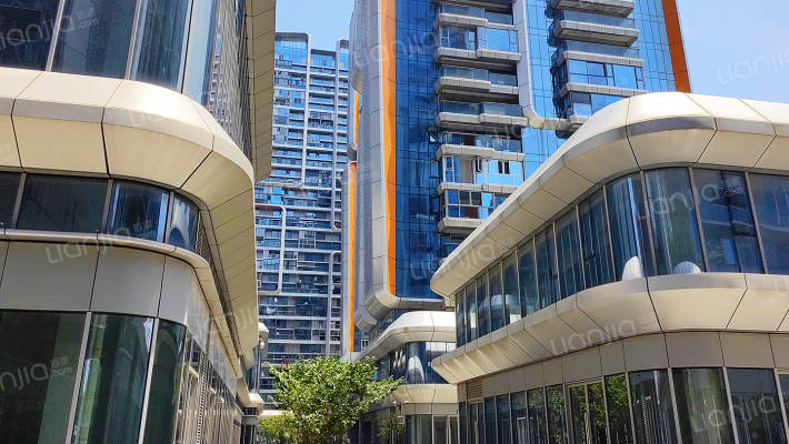 世贸左岸西区外景图