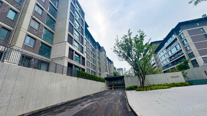 融创东山府二区外景图