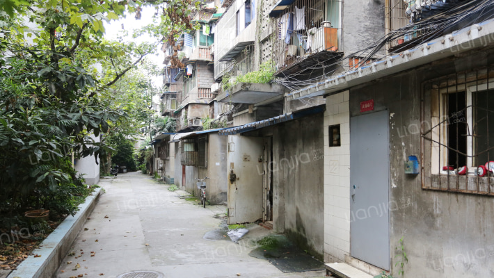 青羊东一路95号外景图