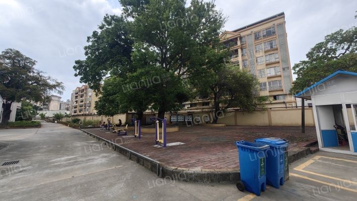 南朗西村外景图