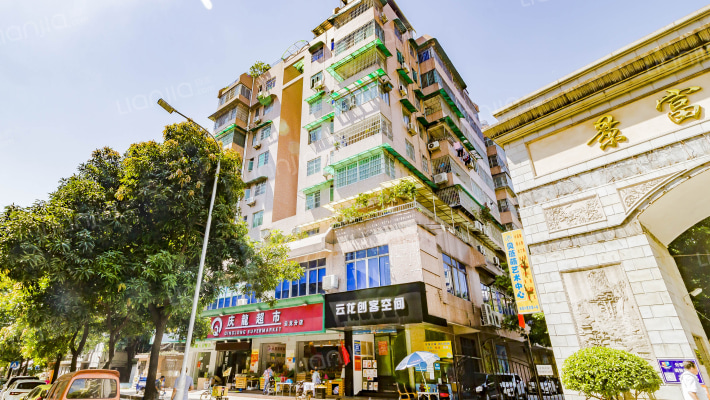 云信小区外景图