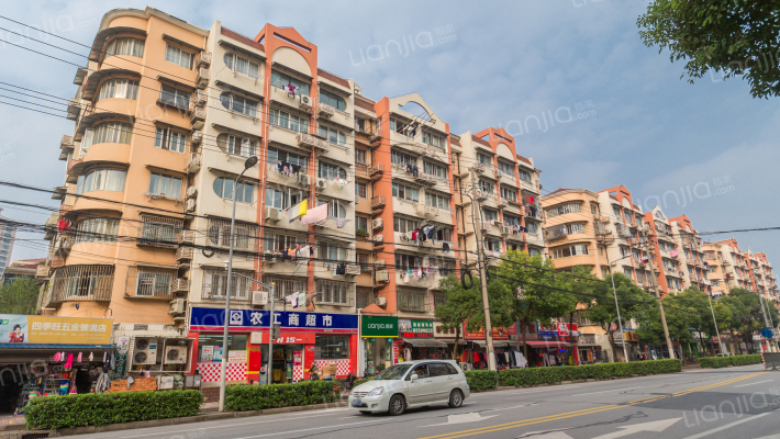 海鹏公寓外景图