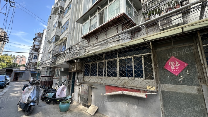 水利局宿舍外景图