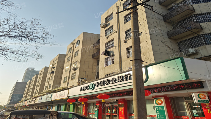 巨丰大市场外景图