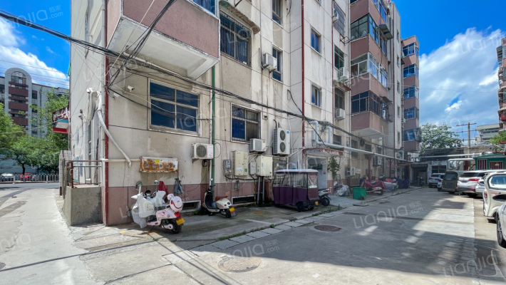 邮电局家属院外景图