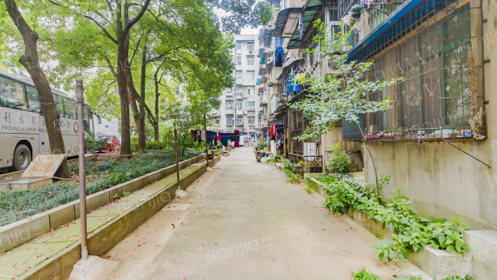 湖北省歌剧舞剧院宿舍外景图