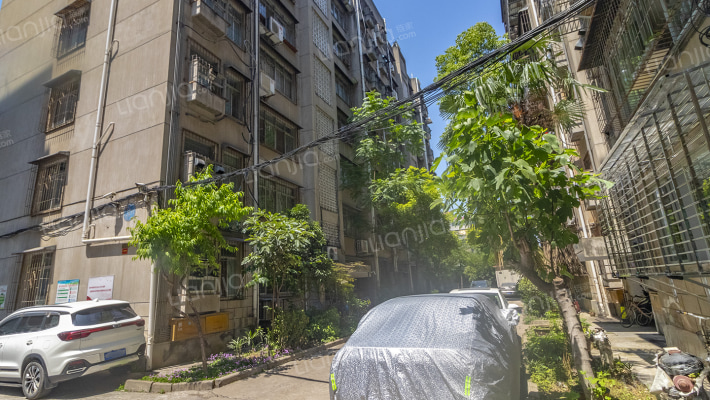 市中医院泰安小区外景图