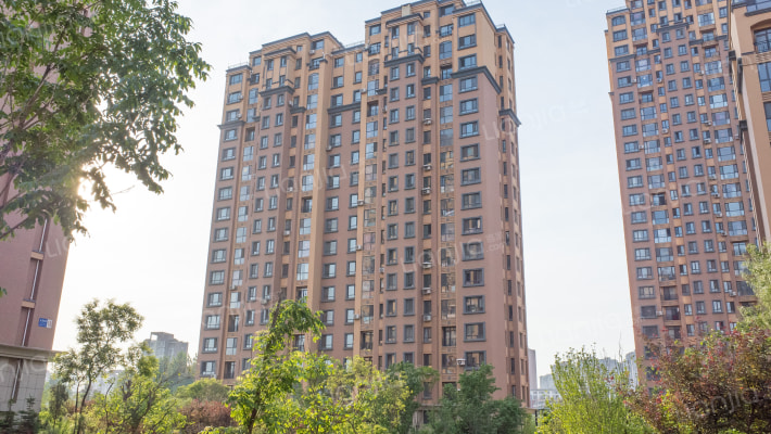 钰桥中央庭院外景图