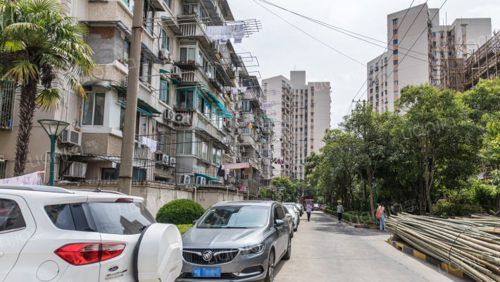 巴林小区外景图