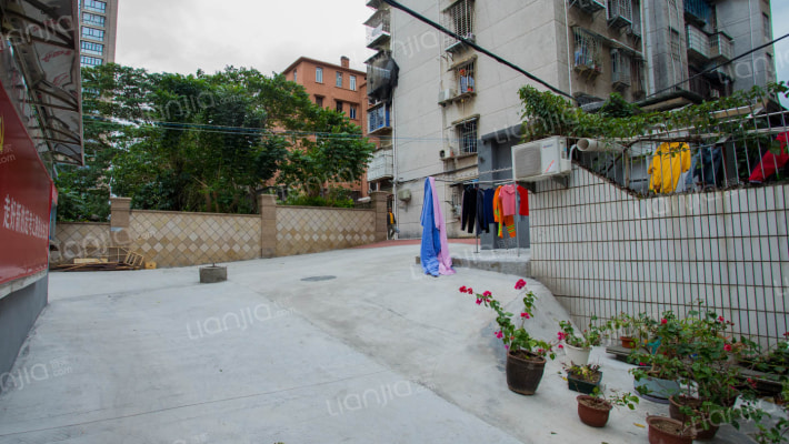 飞龙公寓外景图