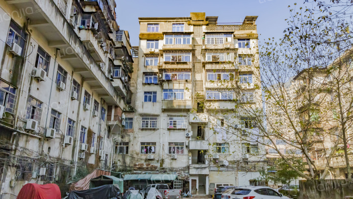 解放路物资局宿舍外景图