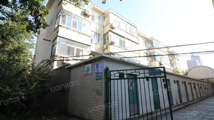 嵌银厂宿舍外景图