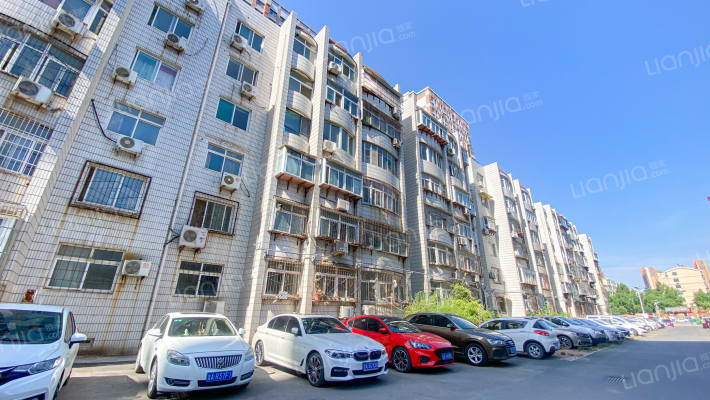 金龙公寓外景图