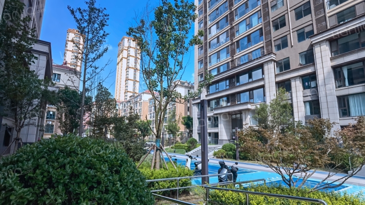 世茂香奈公馆外景图