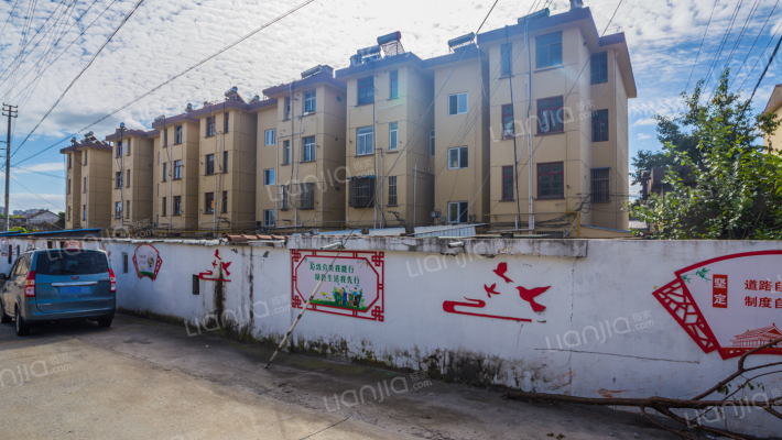 酱厂宿舍外景图