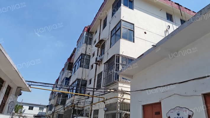 多管局宿舍外景图