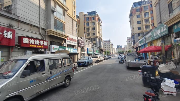 中房馨街里外景图