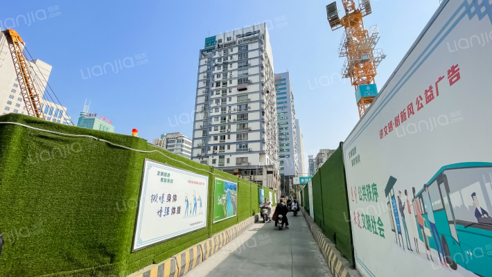 新亚大厦外景图