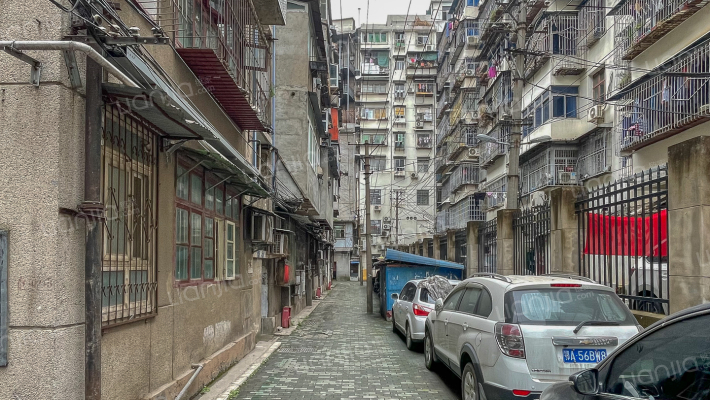 拦江路472号外景图