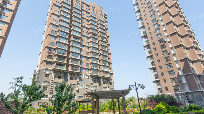 泰华府邸外景图