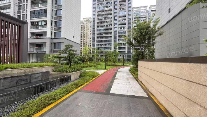 今卓华庭外景图