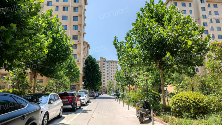 美景仁和小区外景图