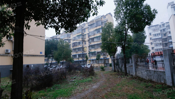 映翠花园二村外景图