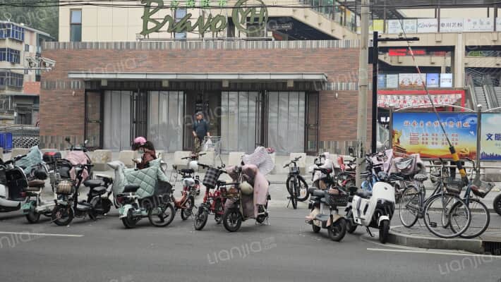 市交管局宿舍外景图