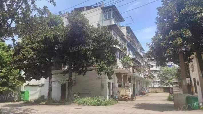 新华社区出版局宿舍外景图