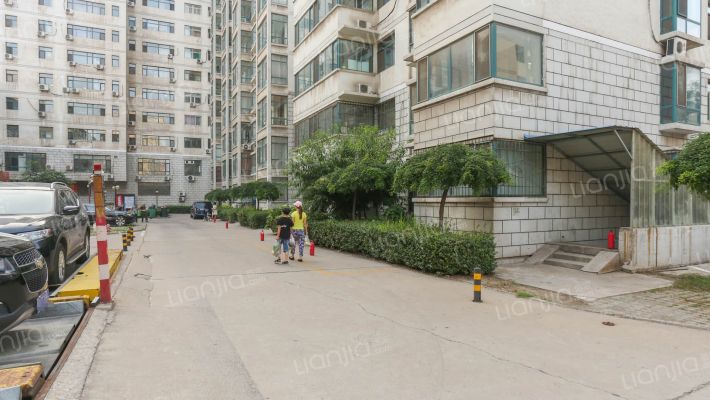 佳境花园小区外景图