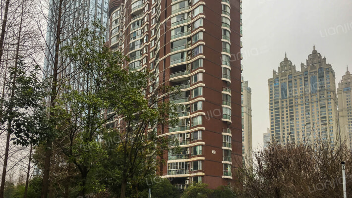 锦江国际城外景图