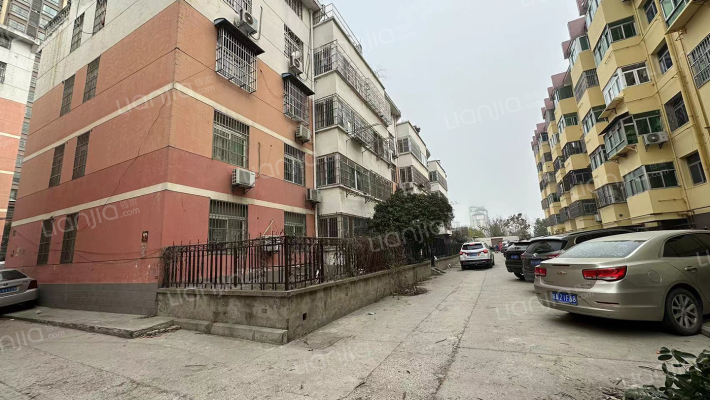 龙腾山庄外景图