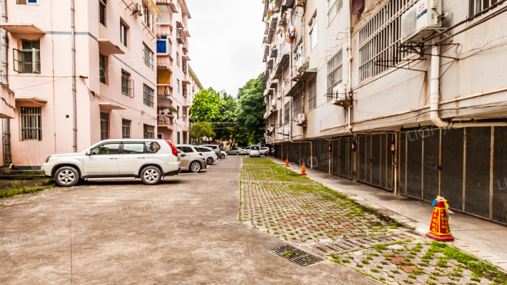 中华苑小区外景图