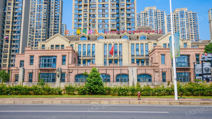 南昌绿地玫瑰城西区房价怎么样绿地玫瑰城西区房源户型图小区车位交通