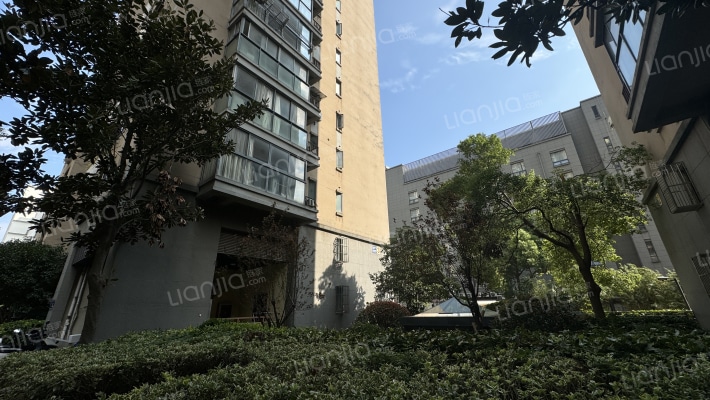 远洋广场外景图