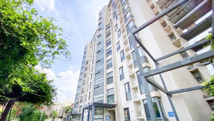 华龙路1110号外景图