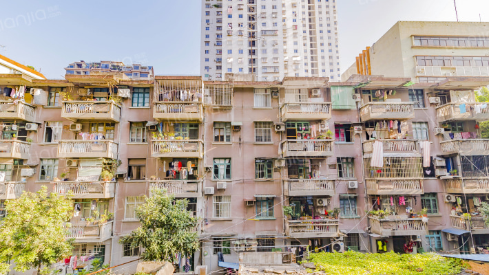 东大社区外景图