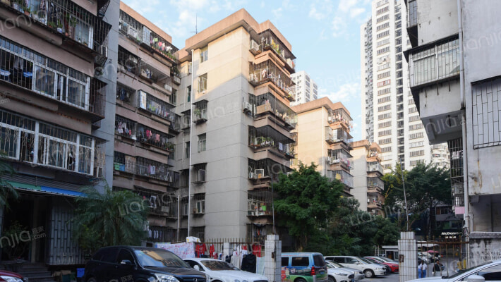 中核集团宿舍外景图