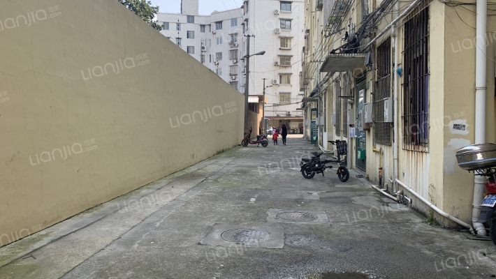 银山路187弄外景图