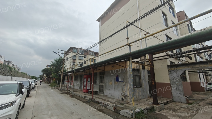 松龄西路151号外景图