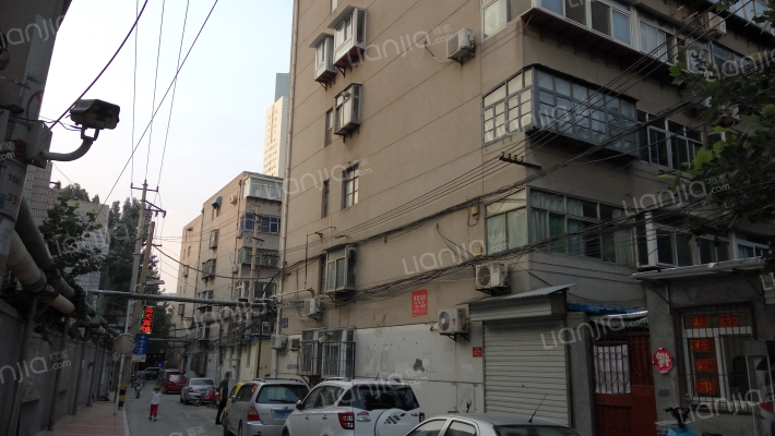 三里庄小区外景图