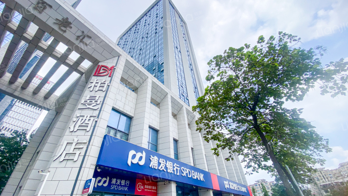 齐鲁·百老汇外景图