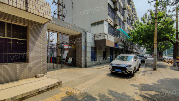 西安市公交一公司6号家属院外景图