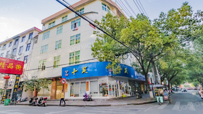 柳滨小榭外景图