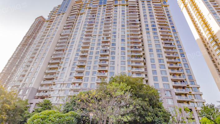 世茂外滩花园外景图