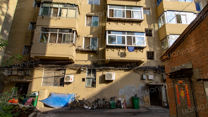 聚隆城尚城外景图